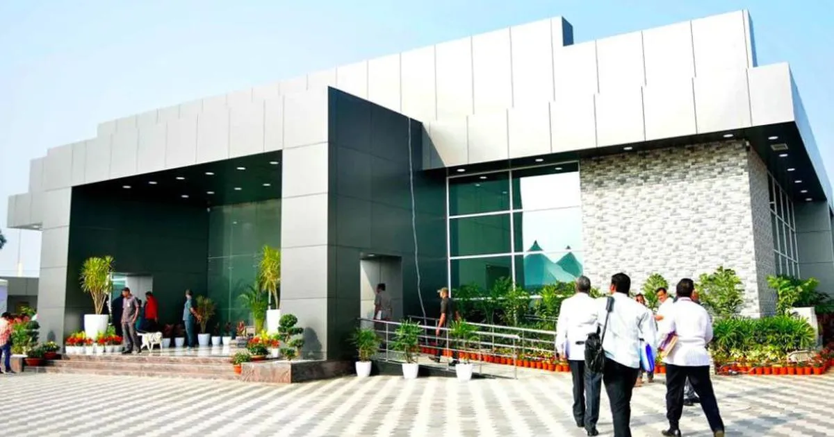 ANDHRA PRADESH FORMER CM CHANDRABABU NAIDU AMARAVATI HOME AND PRAJA VEDIKA HOUSE DEMOLITION